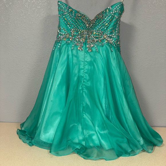 Mint Green Beaded Clarissa Short Formal/Homecoming Dress Size 4 - Picture 5 of 7